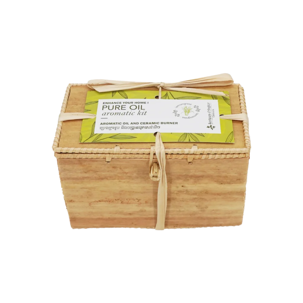 Aromatic oil set, angle view