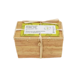 Aromatic oil set, angle view