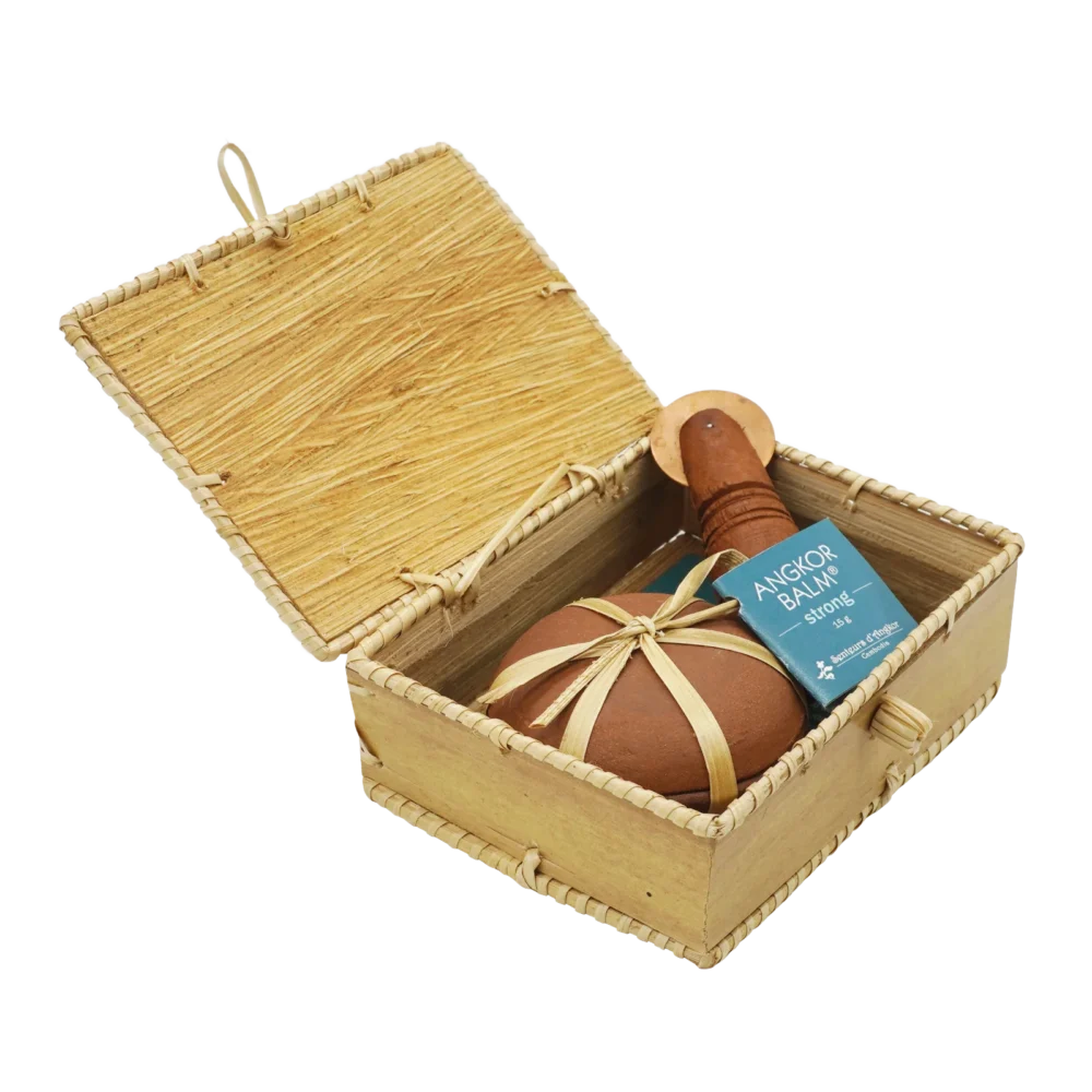 Angkor balm® (strong) pain relieving kit, opened
