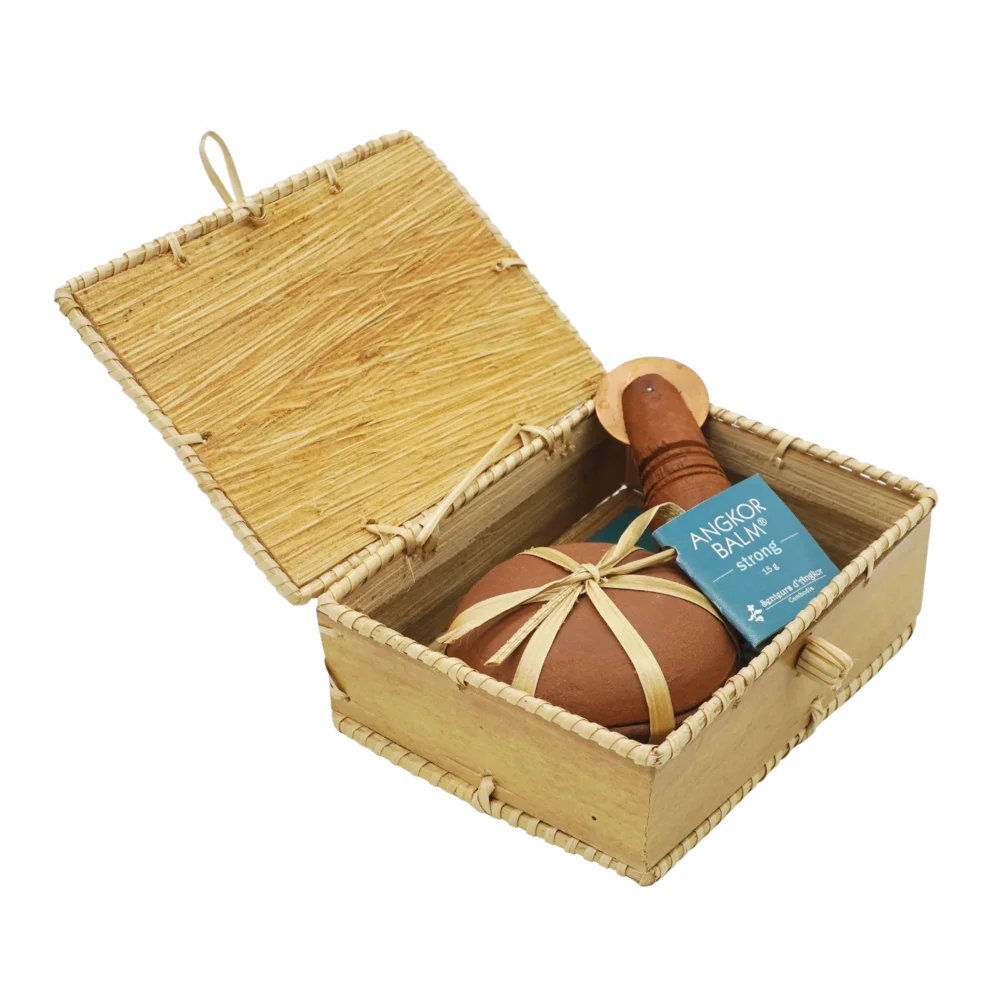 Angkor balm® (strong) pain relieving kit, opened