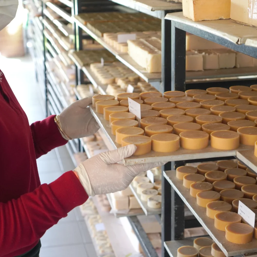 round soap, making process, drying