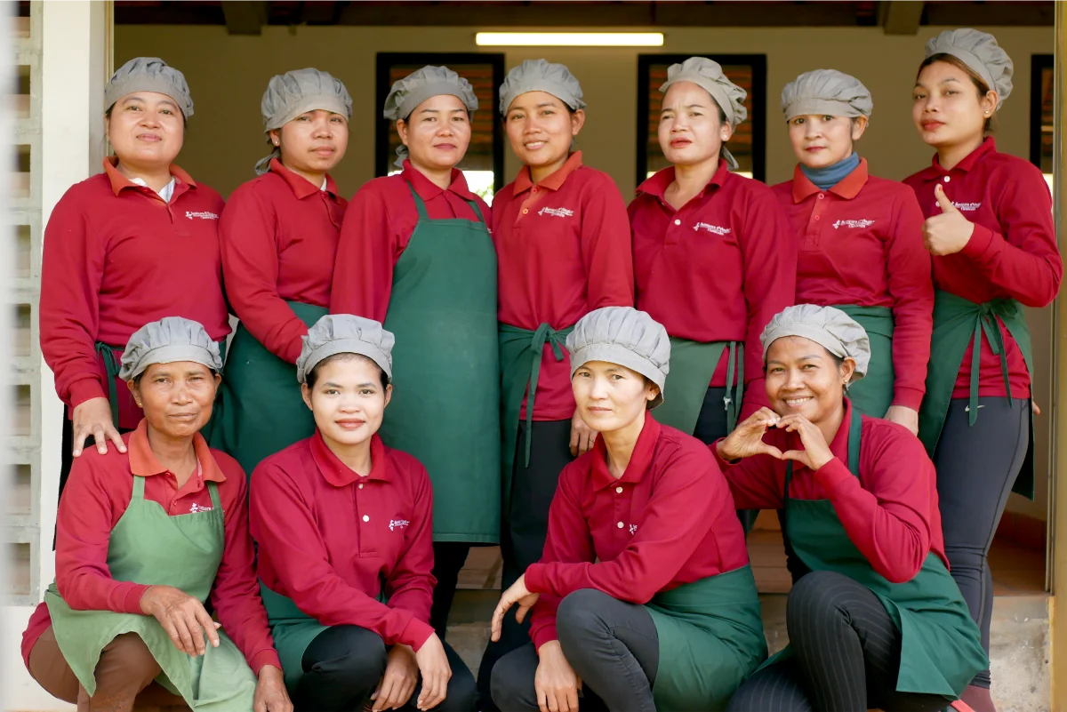 The team of women working at the packaging station.