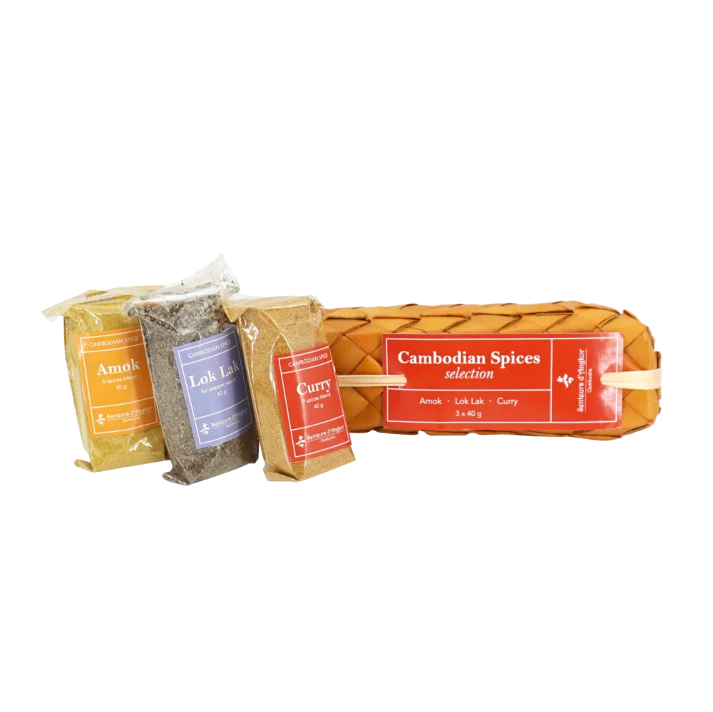 3 spices in sugar palm leaf packaging (Amok, lok lak and curry)