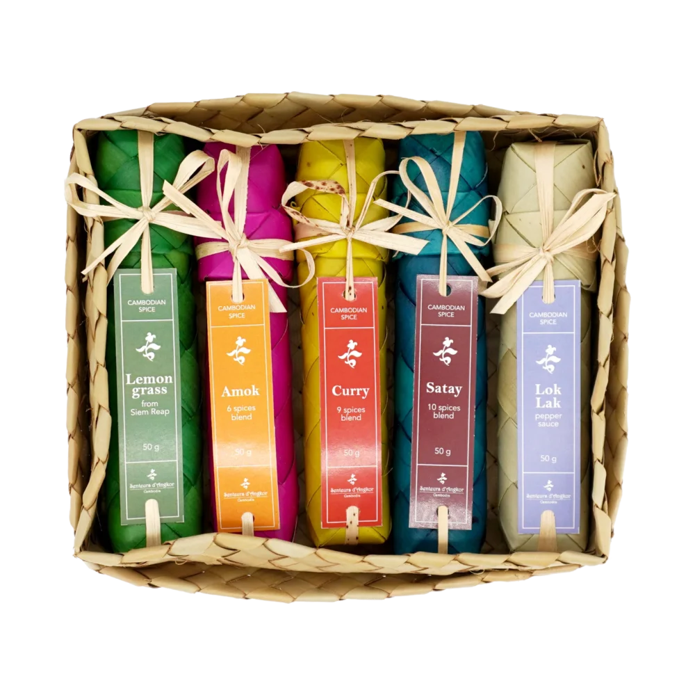 Set of 5 spices in natural sugar palm leaf (smok) packaging